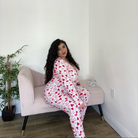 Fashion Nova, Size 1x, Full Of Love PJ Jumpsuit Onesie - Red/White - Picture 5 of 10